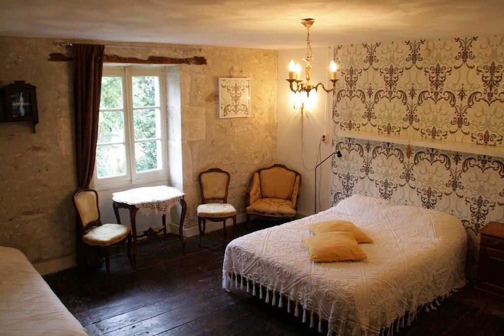 Le Petit Mas D'Ile Saint-Germain-de-Confolens Quarto foto