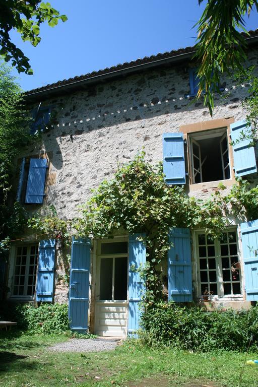 Le Petit Mas D'Ile Saint-Germain-de-Confolens Exterior foto